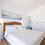 67 Adm - 3 Bed Walking Distance To Villa