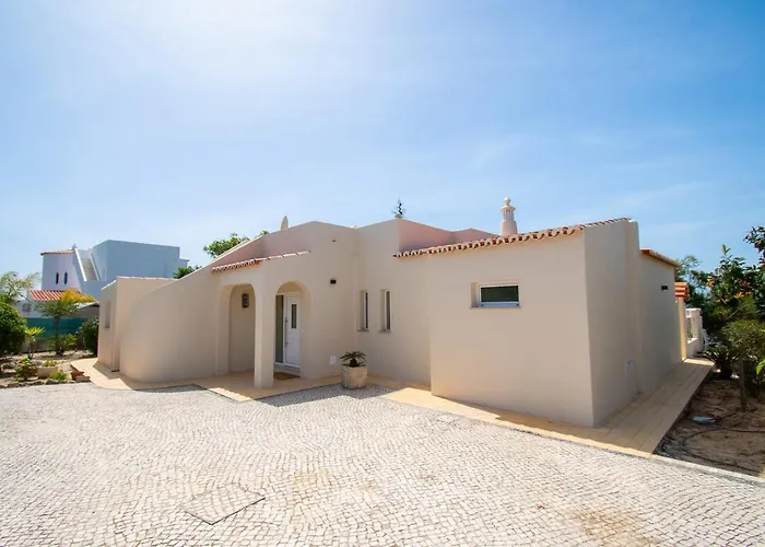 Villa 67 Adm - 3 Bed Walking Distance To *