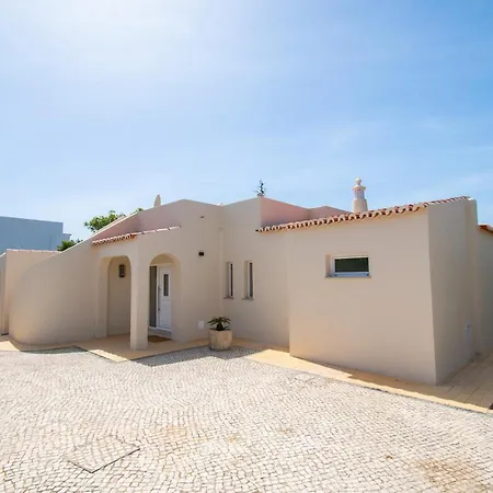 Villa 67 Adm - 3 Bed Walking Distance To *