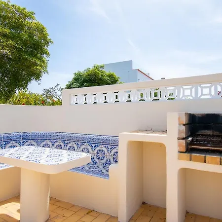 67 Adm - 3 Bed Walking Distance To 빌라